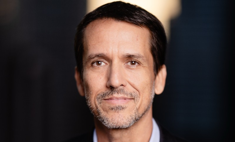 Só pode haver um CEO na Claro?